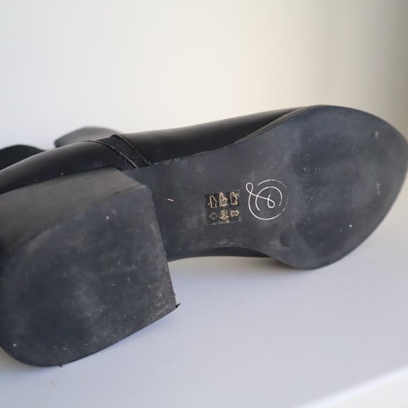 Black Leather Pointed Toe Chelsea Ankle Boots, Size 6 - Picture 10 of 11